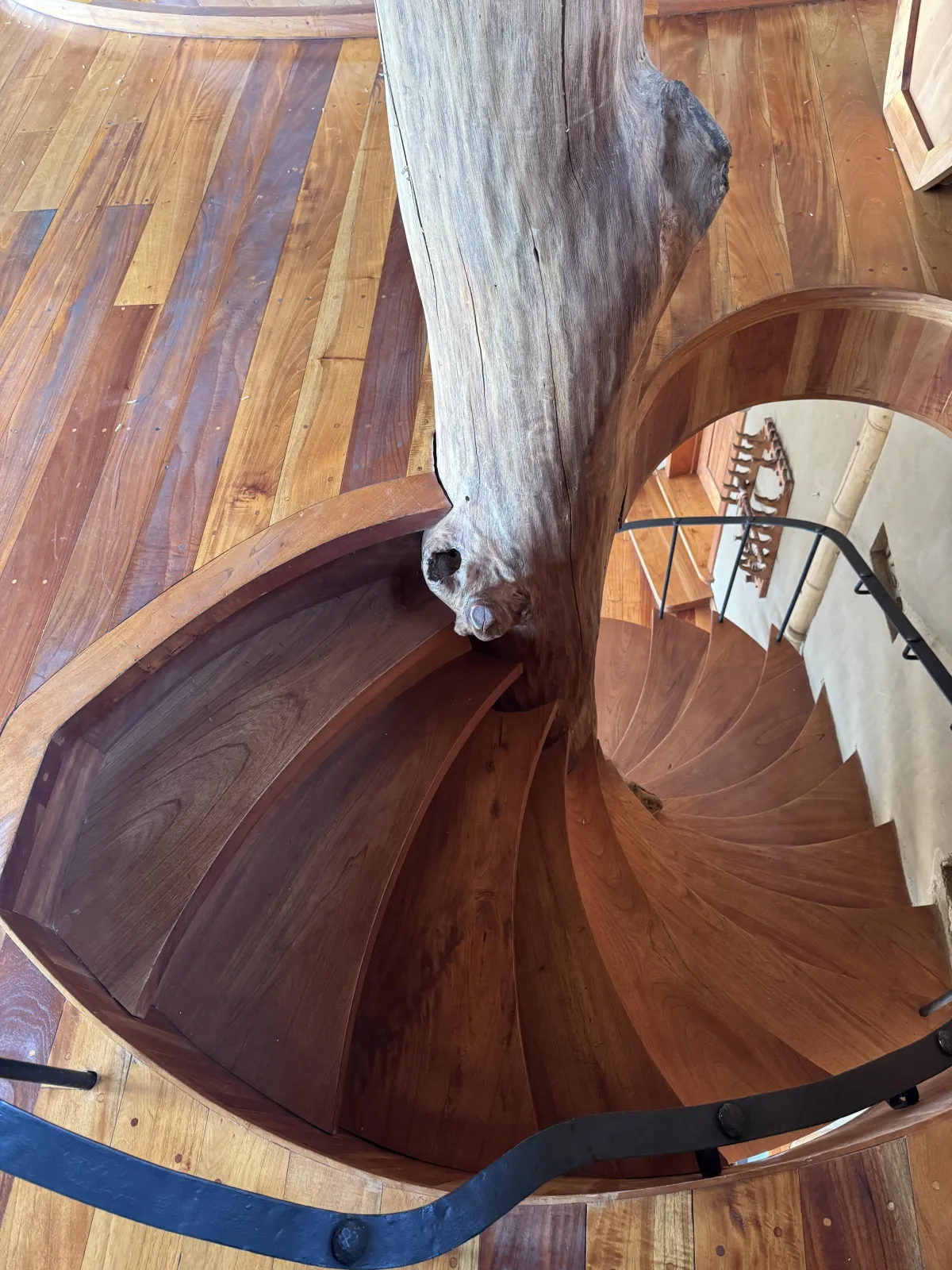 Spiral staircase